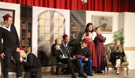 AMASYALI tiyatrocular depremzede çocuklar için yeniden sahnede