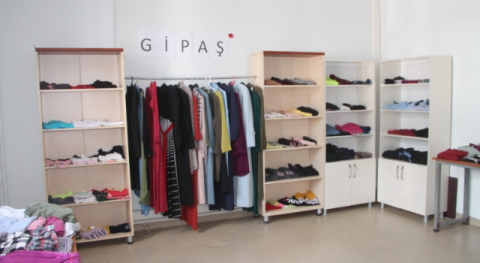 Mağazada Para Kullanmadan Alışveriş Yapılıyor