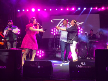 TUĞÇE KANDEMİR Konserinde Evlilik Teklifi