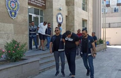 Kendilerini Avukat Olarak Tanıtıp, 9 Kişiyi Dolandırdılar