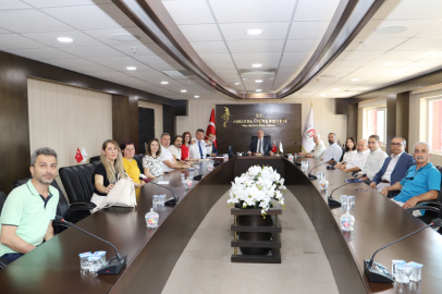 Rektör Turabi, akademik personelle tanıştı