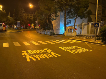 Amasya’da yaya geçidi çizgileri yenileniyor