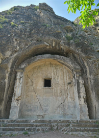 Güzelce Kız (Aynalı Mağara Efsanesi)