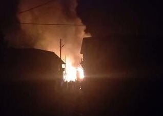 Amasya’da ev, garaj ve samanlık alevlere teslim oldu