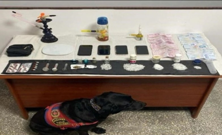 Narkotik köpeği ‘Puslu’ uyuşturucu ticaretine geçit vermiyor