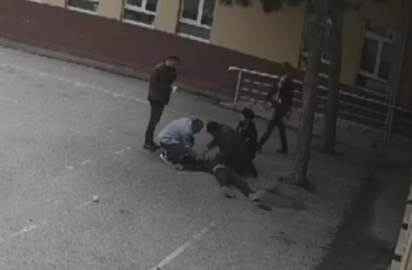 Kalbi duran öğrenciyi, öğretmeni hayata döndürdü