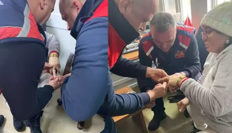 Parmağına sıkışan altın yüzüğü itfaiye çıkardı