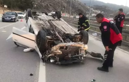 Otomobil takla attı: 3 yaralı