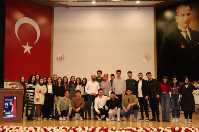 Mutlu ve başarılı olanların hikayesi konferans ile anlatıldı