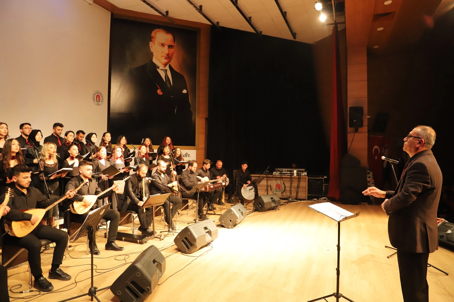 Türkülerle THM konseri büyük beğeni topladı