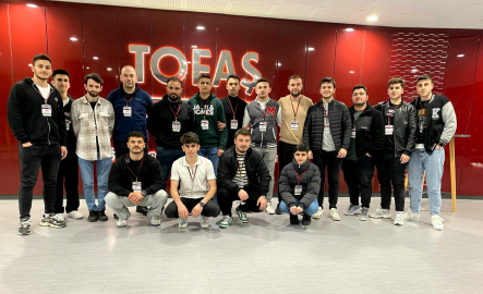 Öğrenciler, otomobil üretimini yerinde inceledi