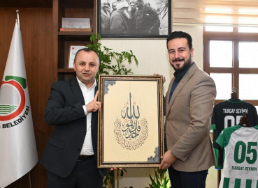 Amasyalı sanatçı Özdemir’den Başkan Sevindi’ye ziyaret