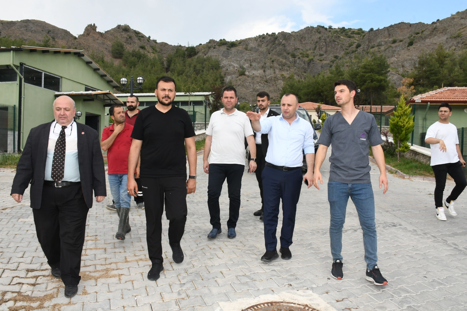 Başkan Sevindi, Hayvan barınağında incelemelerde bulundu