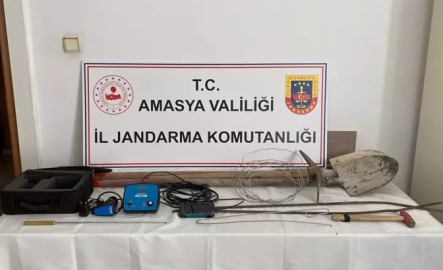 Kaçak kazıya suçüstü: 11 gözaltı