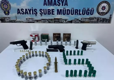 Amasya’da polisin “huzur” uygulamasında, 3 adet tabanca ve fişekler ele geçirildi