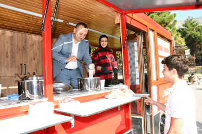 Başkan’dan öğrencilere sıcak çorba