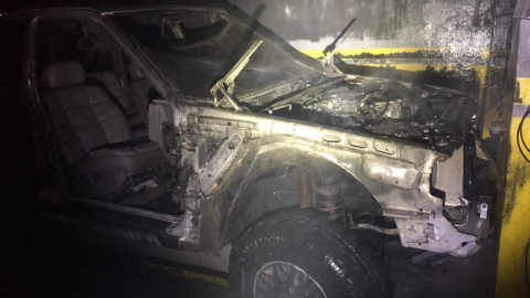 Oto tamirhanesinde yangın çıktı: 2 araç zarar gördü