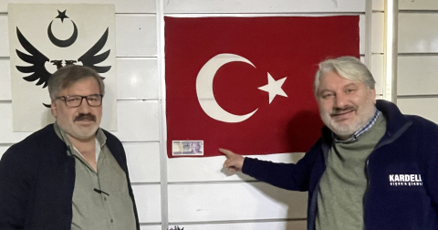 22 yıldır ilk siftah parası 500 Bin TL’yi dükkanlarında sergiliyorlar