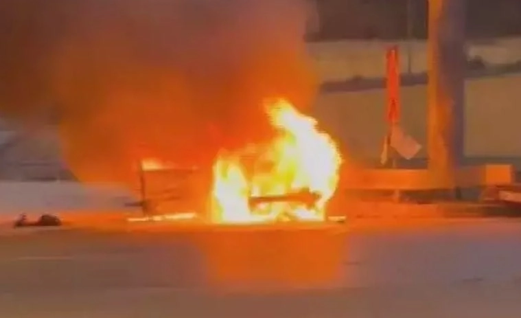 Amasya’da iki otomobilin çarpıştığı birinin yandığı kaza kamerada; 2 yaralı