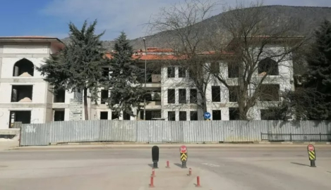Halk eğitim merkez binası inşaatı hızla yükseliyor