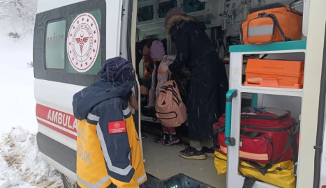 Yüzü yanan küçük Fadime için sağlık ekipleri seferber oldu