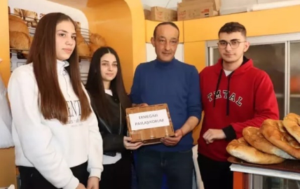 Lise öğrencileri, Osmanlı geleneğini sürdürüyor
