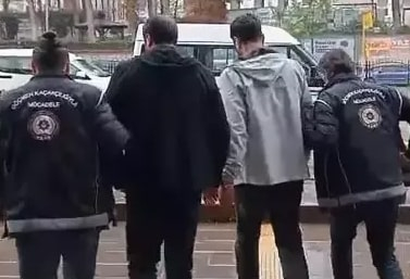 Kaçak göçmen taşıyan TIR şoförü ve kardeşi tutuklandı