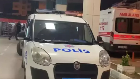 Annesini bıçaklayıp öldürdü