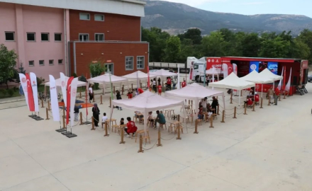 Çocuklar geleneksel oyunlar ile unutulmaz bir gün yaşadı