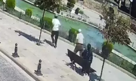 Telefon dolandırıcısı, parkta buluştuğu kadının parasını alıp kaçtı