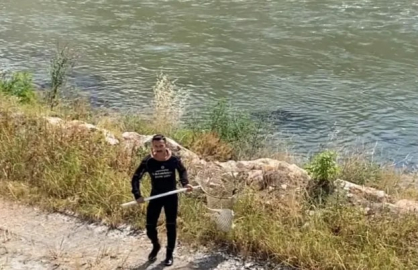 Yeşilırmak’ta mahsur kalan kanadı kırık kuş, itfaiye tarafından kurtarıldı
