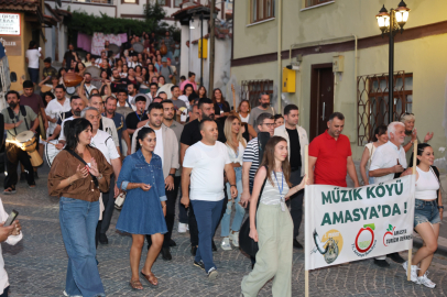 “Müzik Köyü” etkinliği şehri ritimlerle bir araya getirdi