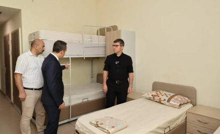 Vali Bakan Erkek öğrenci yurdunda incelemelerde bulundu