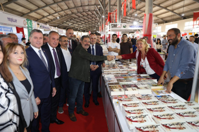 Dev fuar kitapseverlere kapılarını açtı