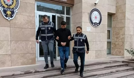 Kendilerini avukat olarak tanıtıp, şantaj yaptıkları iddiasıyla 3 kişi tutuklandı