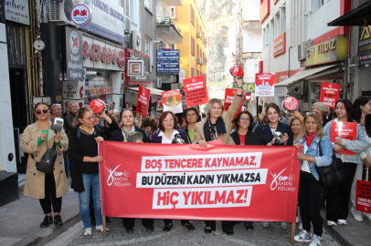 Kadınlar, Amasya’da boş tencerelerle yürüyerek yoksulluğa dikkat çekti