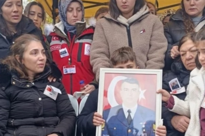 Şehit astsubayın eşinden oğluna: Başını dik tut, senin baban kahraman