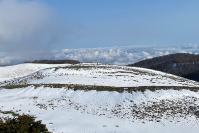 Yüksek kesimler beyaza büründü