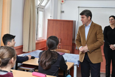 Vali Bakan'dan vefat eden Seher Öğretmen'in okuluna ziyaret