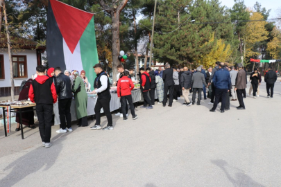 Öğrencilerden Gazze için kermes