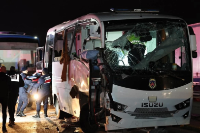 3 aracın karıştığı zincirleme kaza: 12’si mahkum 23 yaralı