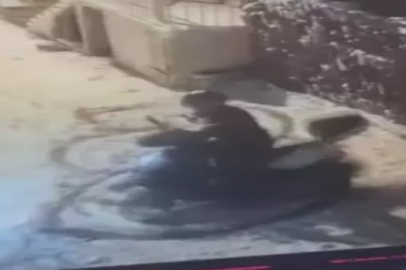 Karın üstünde motosiklet ile drift attı