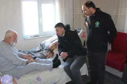 Mustafa amcaya tekerlekli sandalye desteği