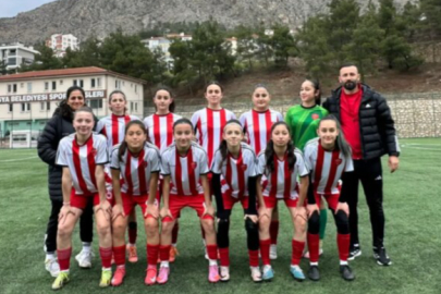 Kadın futbolcular milli takım yolunda