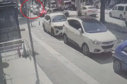 Motosiklet hafif ticari araca çarptı: 1 Yaralı