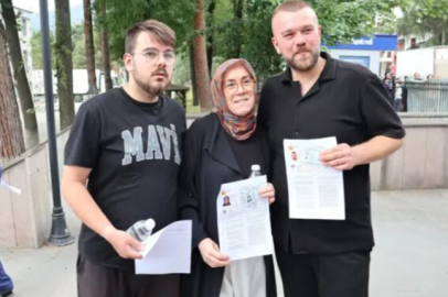 Anne, iki oğluyla birlikte YKS sınavına girdi