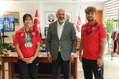 Davulcu’dan, Dünya şampiyonu Zehranur Aslan'a önemli destek
