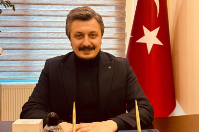 Karatay: ‘Rabbim bu anlamlı geceyi, milletimiz ve Türk-İslam alemi için hayırlara vesile eylesin’