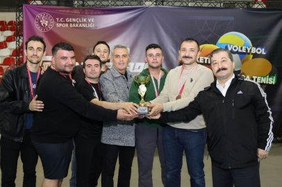 Memurlar futsalda yarıştı