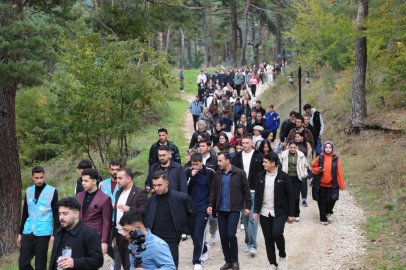 Üniversiteliler doğada stres attı